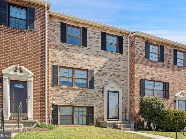 39 Badger Gate Ct, Catonsville, MD 21228