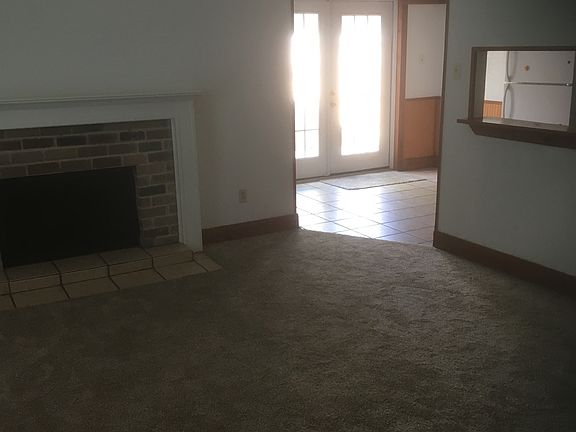 2nd image of 223 Cutting Horse Ln