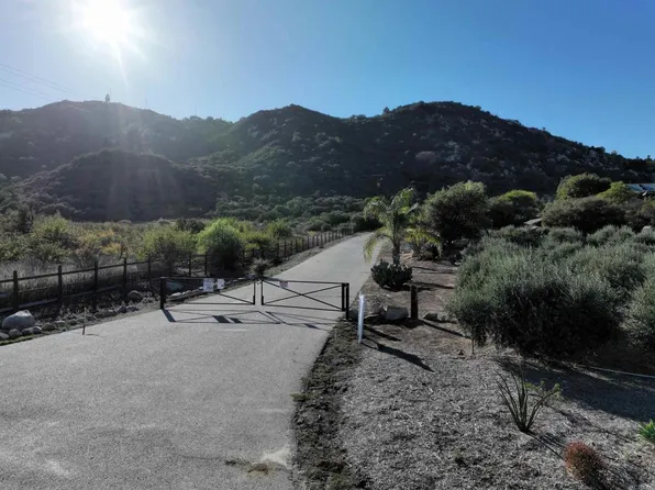 Rainbow Peaks Trl, Fallbrook, CA 92028