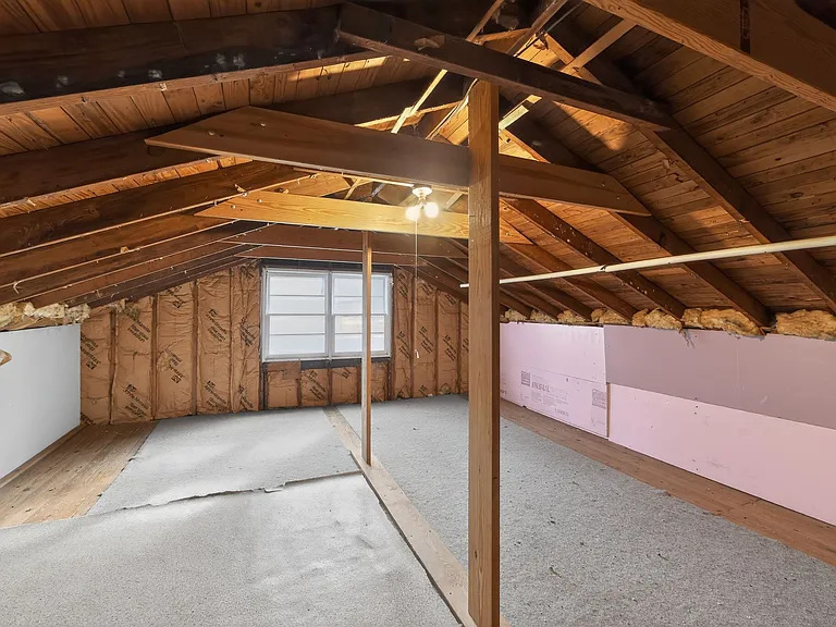 1567 Sugartown Rd — Photo 32