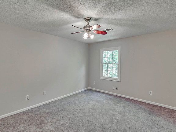 5th image of 112 Roberta Dr #A