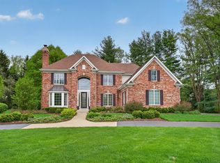 40W310 Waterford Ln, St Charles, IL 60175