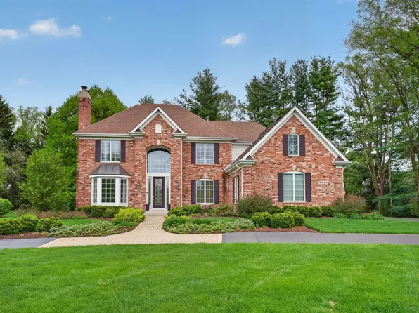 40W310 Waterford Ln, St Charles, IL 60175
