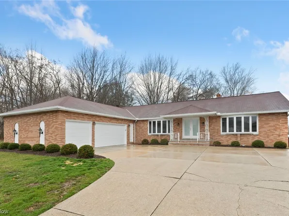 4301 Gene Dr, Seven Hills, OH 44131