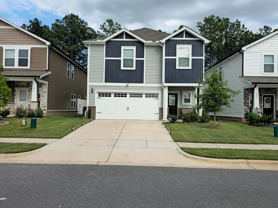 235 Red Valor St