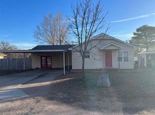 610 E Indiana St, Walters, OK 73572