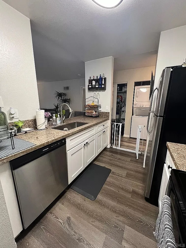 3520 Lebon Dr — Photo 3