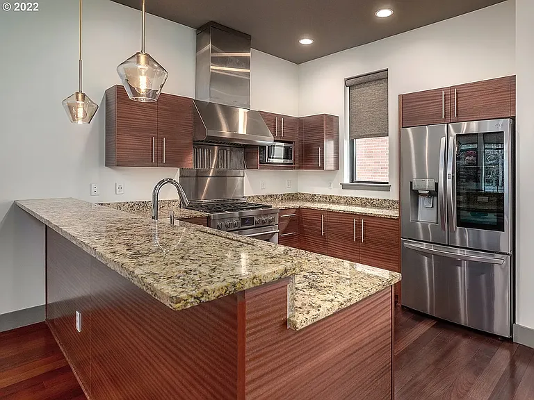 1726 NW Riverscape St — Photo 8