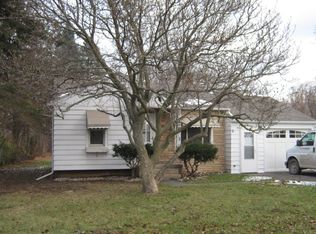 2129 Howe Rd, Burton, MI 48519