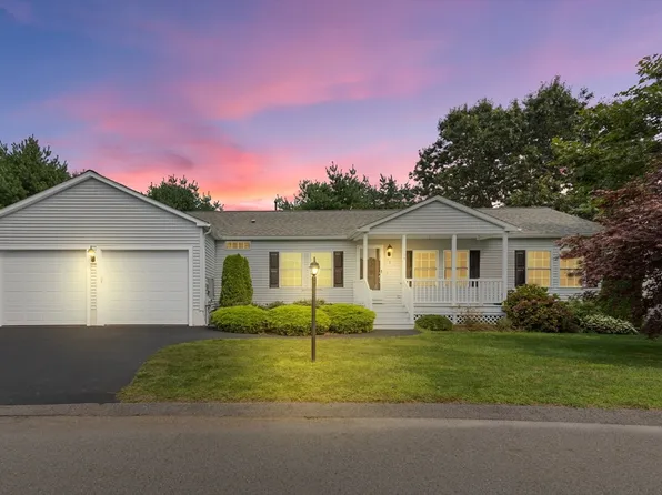 16 Sandstone Dr, Bridgewater, MA 02324