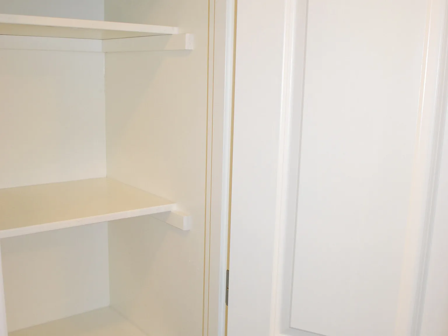 2 bed, 850 sqft, $1,995 — Photo 2