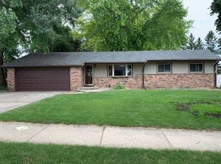 714 Western Ave, Random Lake, WI 53075