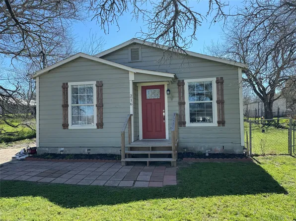 216 E 8th St, Weatherford, TX 76086