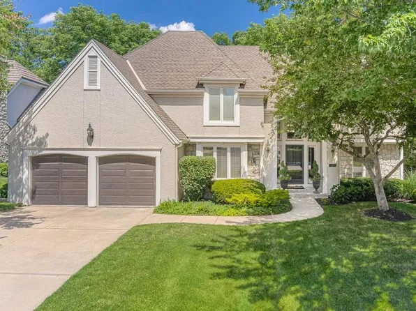 12301 Rosewood St, Overland Park, KS 66209
