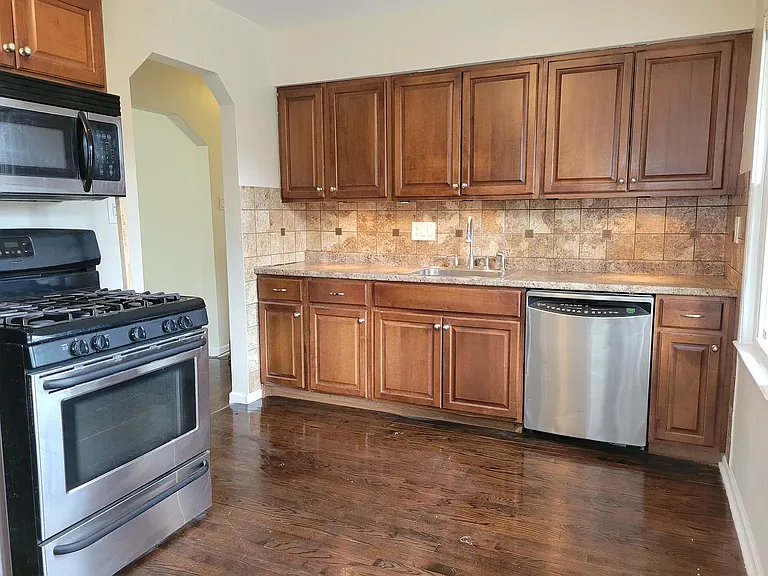 26265 W Six Mile Rd — Photo 3