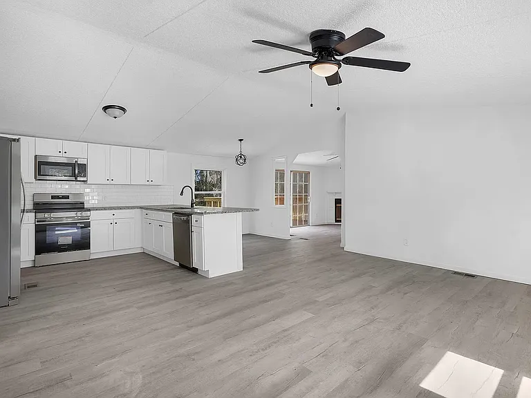 1412 Century Cir — Photo 1