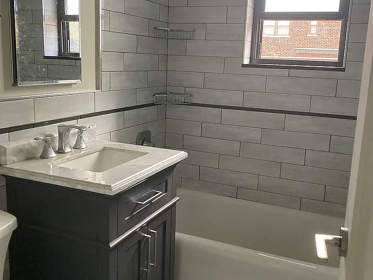 321 E 54th St #Penthouse B — Photo 5