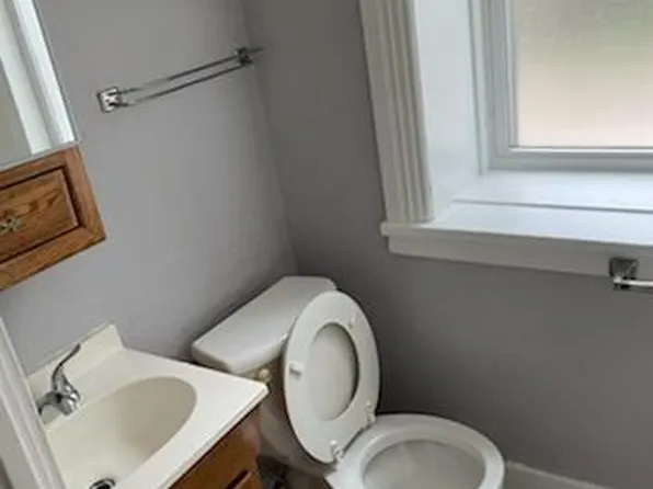 2535 Central Ave APT 3, Dubuque, IA 52001