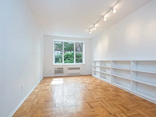 Sold by Sotheby's International Realty | media 13