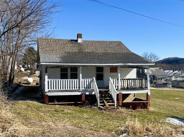 378 Ash St, Gasconade, MO 65061