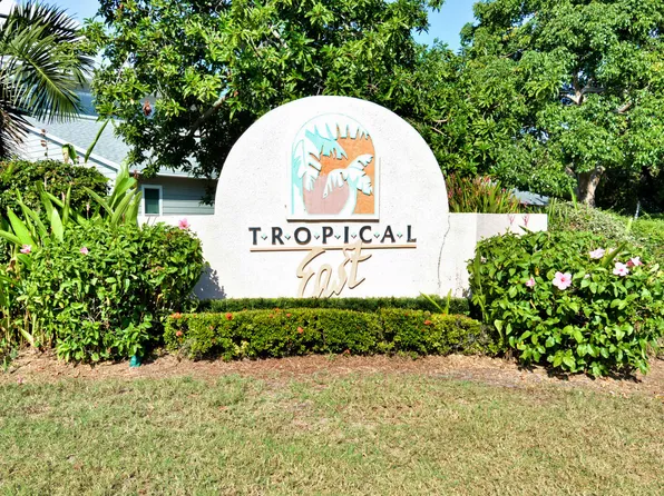 2544 SE Tropical East Circle E, Port St Lucie, FL 34952