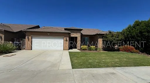 2919 S Tipton St — Photo 1