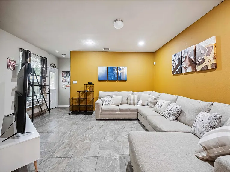 12419 Alora Bluff Trl — Photo 19