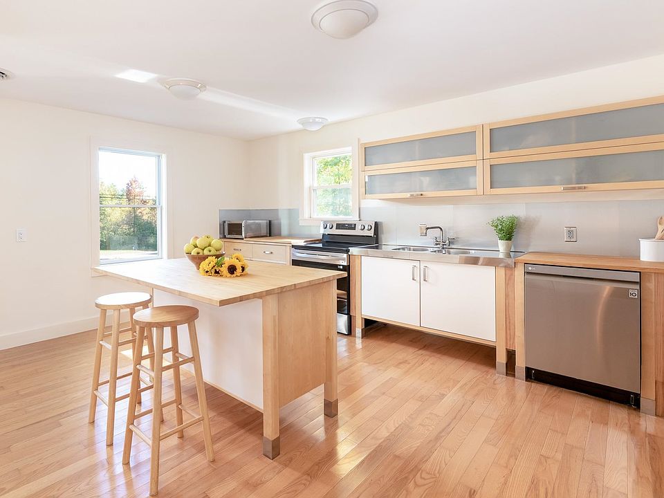 7 Chemung Rd, Meredith, NH 03253 MLS 4932408 Zillow