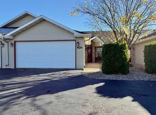 586 N Wisconsin St, Berlin, WI 54923