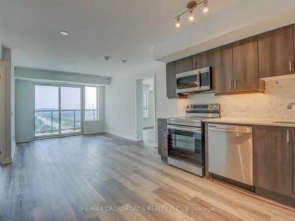 1480 Bayly St #1111, Pickering, ON L1W 1L8