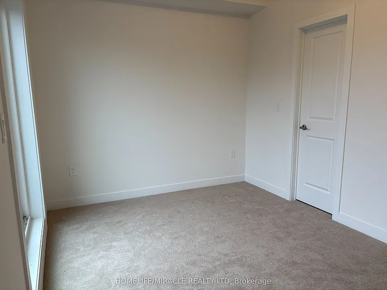 15100 Yonge St #211 — Photo 30