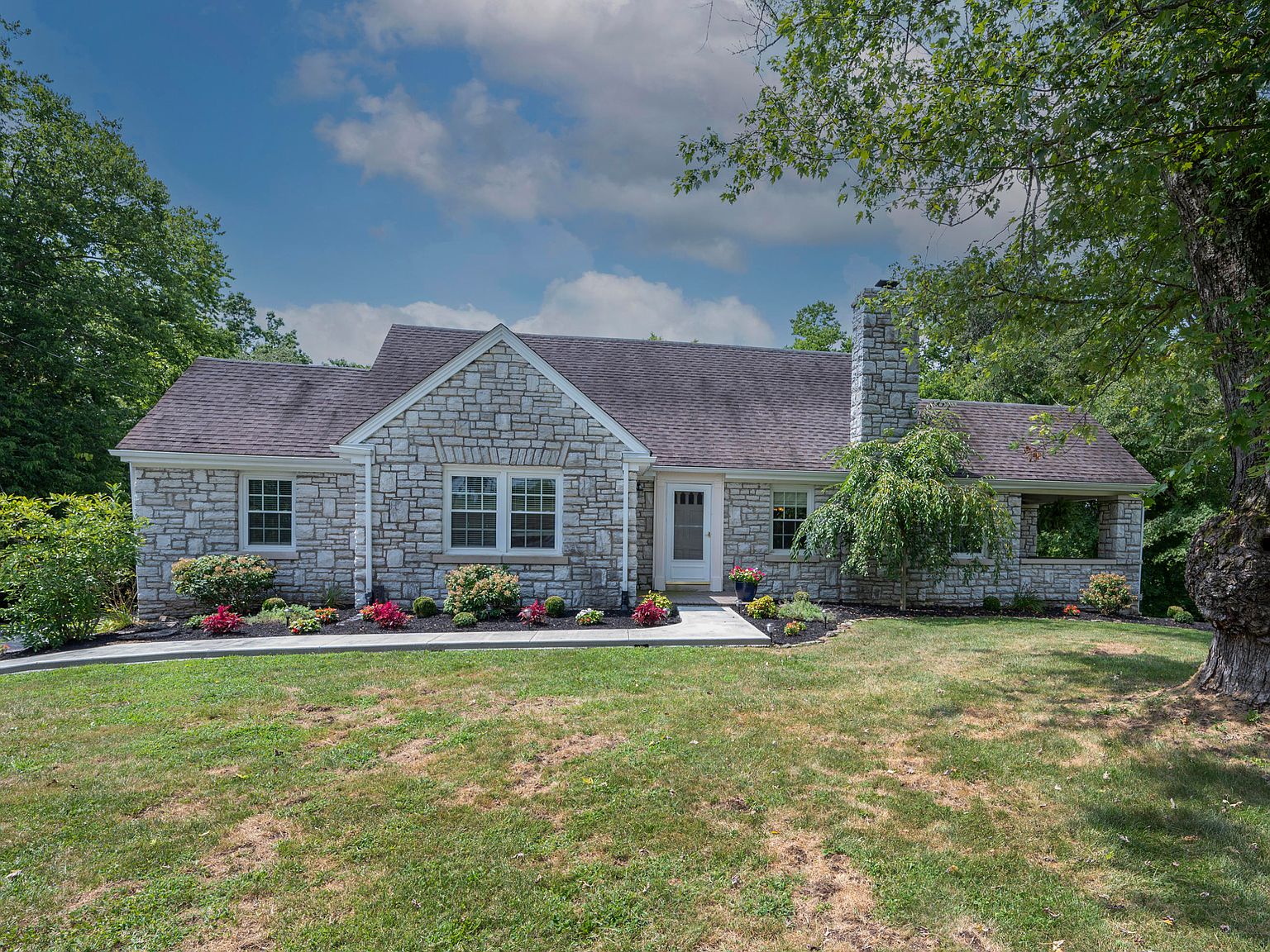 8585 Troy Pike, Versailles, KY 40383 Zillow