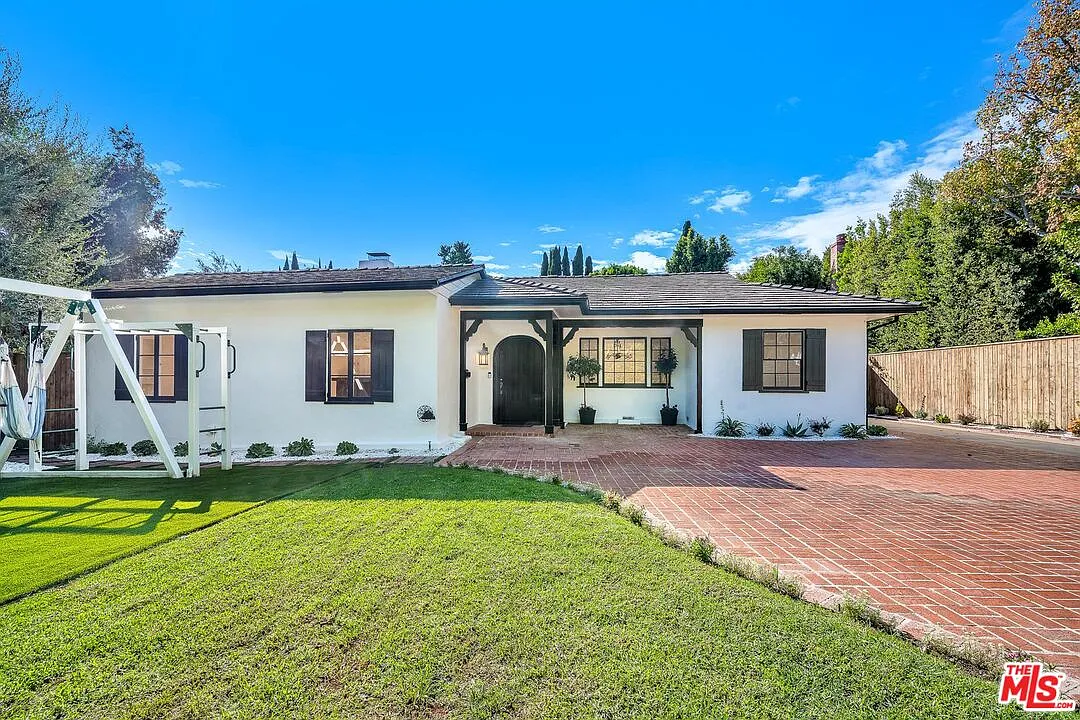 4 bed, 4.0 bath, $16,500 — Photo 1