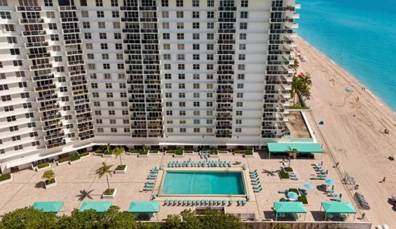 2 bed, 1570 sqft, $5,700 — Photo 3