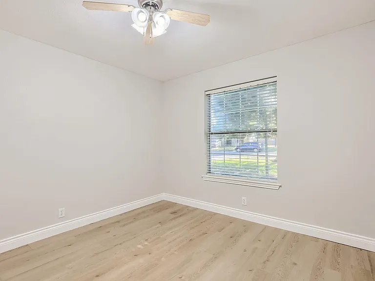 201 Orchard Way — Photo 23