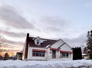 401 11th Ave, Two Harbors, MN 55616