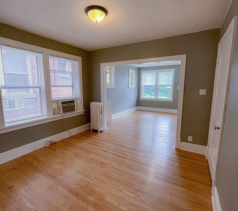 1st image of 4992-94 Mardel Ave #4994