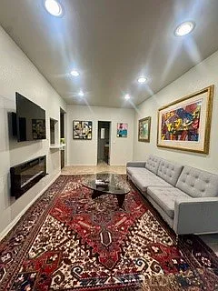 1 bed, 400 sqft, $3,100 — Photo 3