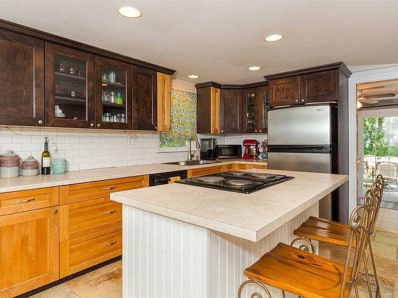 4th image of 14 Montfort Woods Rd