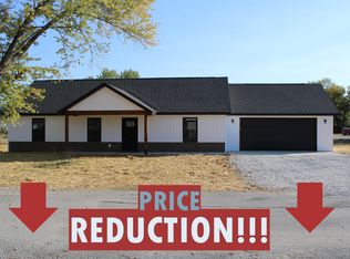410 Park St, Taneyville, MO 65759