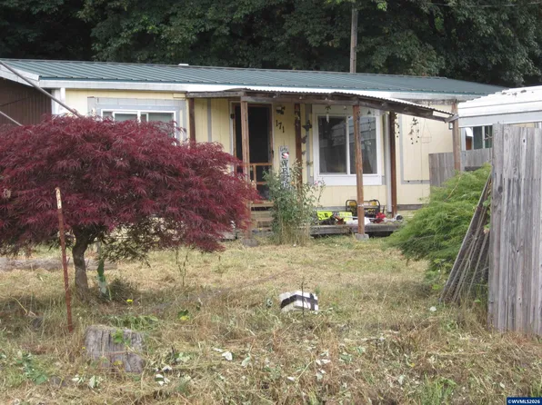 171 E Alder St, Alsea, OR 97324