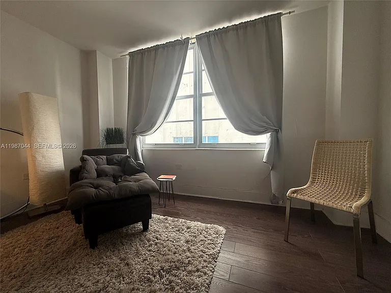 5555 Collins Ave #8R — Photo 32