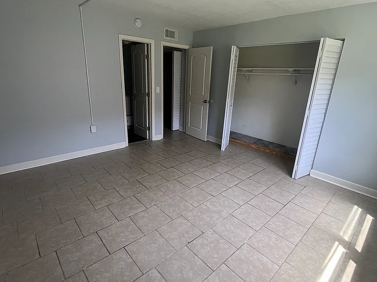805 Louisville St #9 — Photo 7