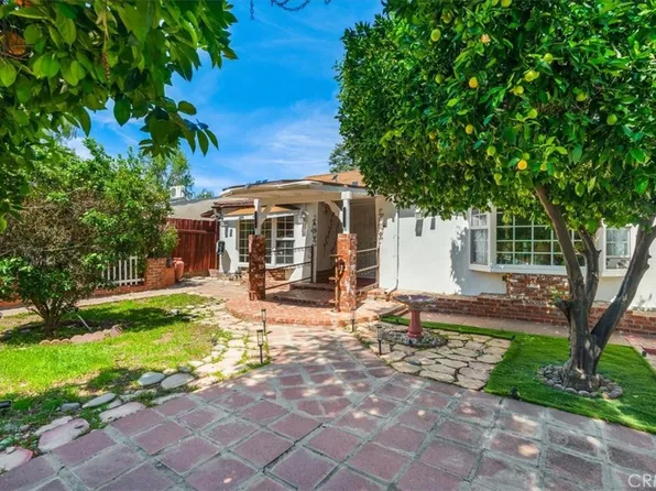 22111 Covello St, Canoga Park, CA 91303
