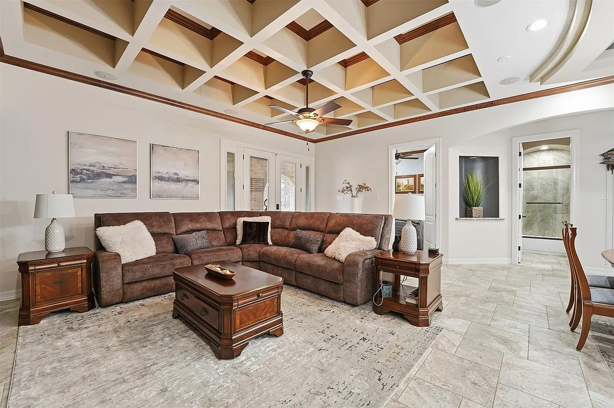 Building Photo - 19623 Fairway Island Dr