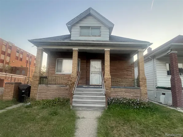 12239 McDougall St, Hamtramck, MI 48212