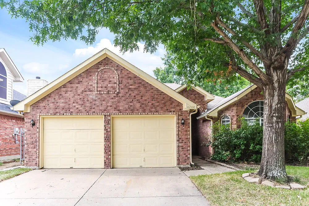 3 bed, 2.0 bath, 1508 sqft, $2,260 — Photo 1