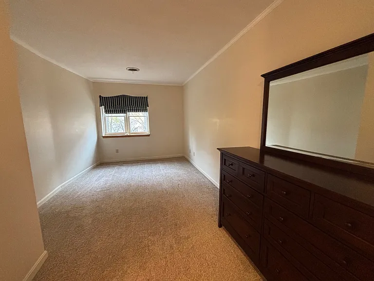 112 Franklin St #C6 — Photo 9