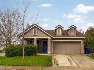 1715 Vosspark Way, Sacramento, CA