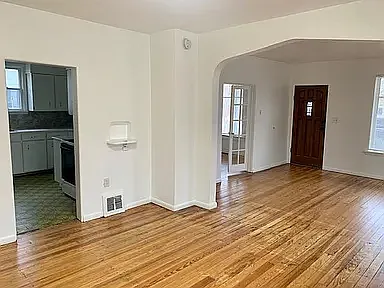 108 W Cleveland St Photo 1